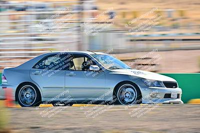 media/Oct-18-2025-Extreme Speed (Sat) [[d6d7e1fef1]]/Group 3 Purple/Session 3 (Turn 1)/